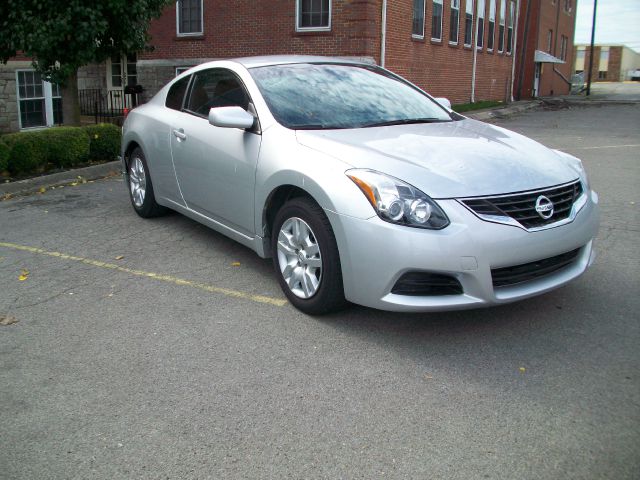 Nissan Altima 2011 photo 3