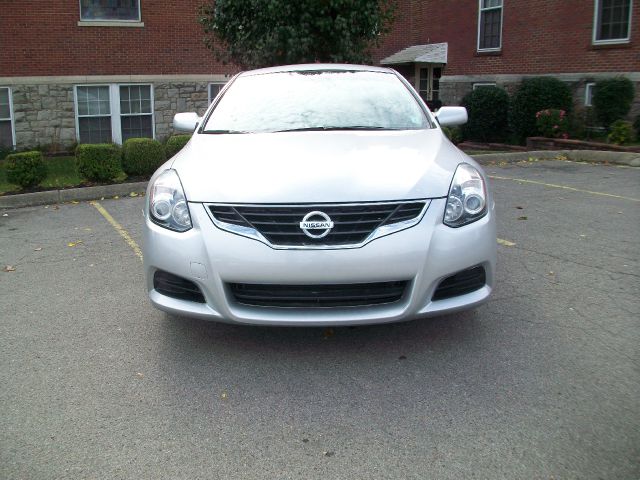 Nissan Altima 2011 photo 4