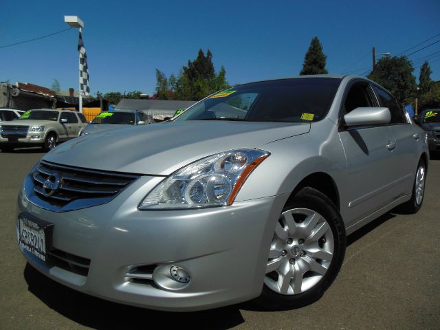 Nissan Altima 2011 photo 3