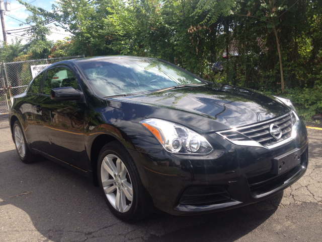 Nissan Altima 2011 photo 4