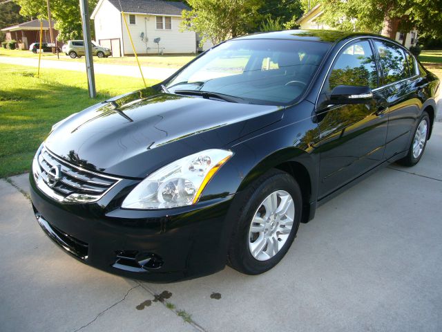 Nissan Altima 2011 photo 3