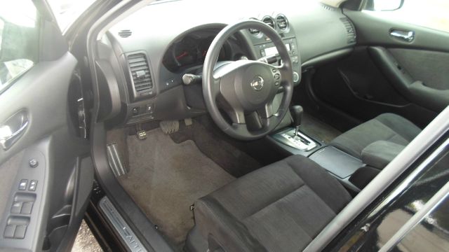 Nissan Altima 2011 photo 10