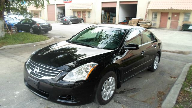 Nissan Altima 2011 photo 13