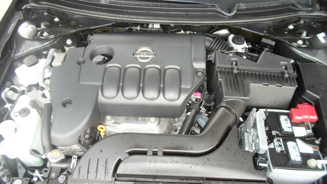 Nissan Altima 2011 photo 2