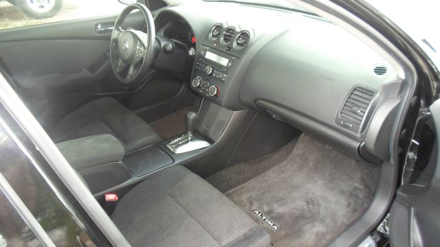 Nissan Altima 2011 photo 4