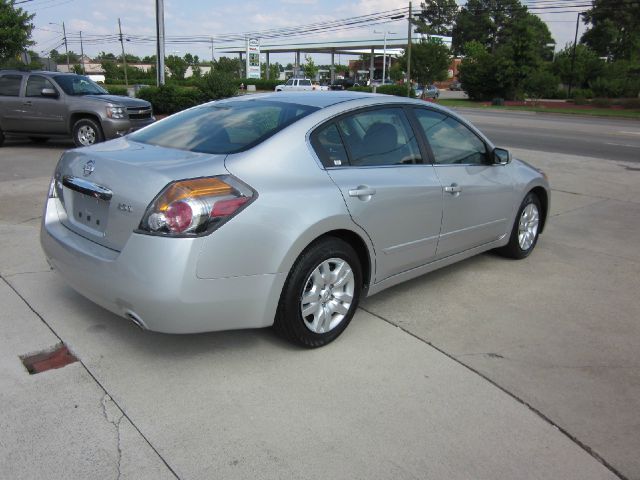 Nissan Altima 2011 photo 4