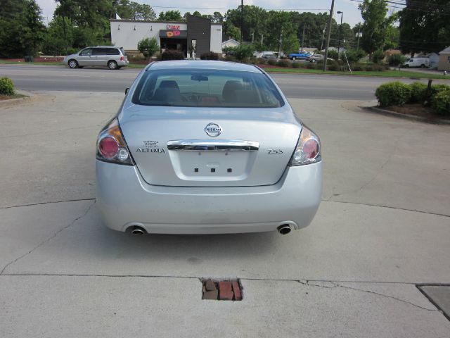 Nissan Altima 2011 photo 5