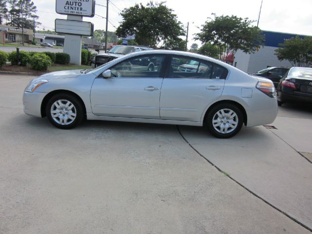 Nissan Altima 2011 photo 9