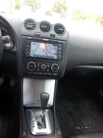 Nissan Altima 2011 photo 30