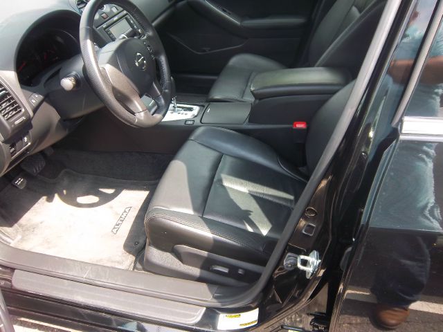 Nissan Altima 2011 photo 38