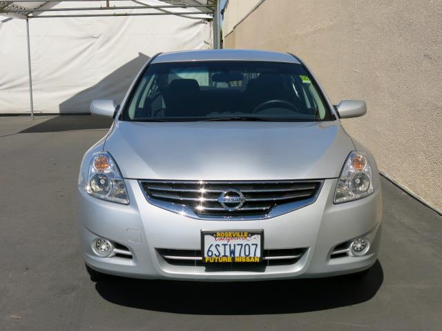 Nissan Altima 2011 photo 1