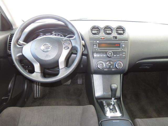 Nissan Altima 2011 photo 7