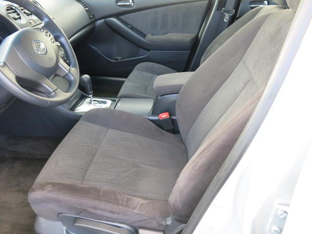 Nissan Altima 2011 photo 8