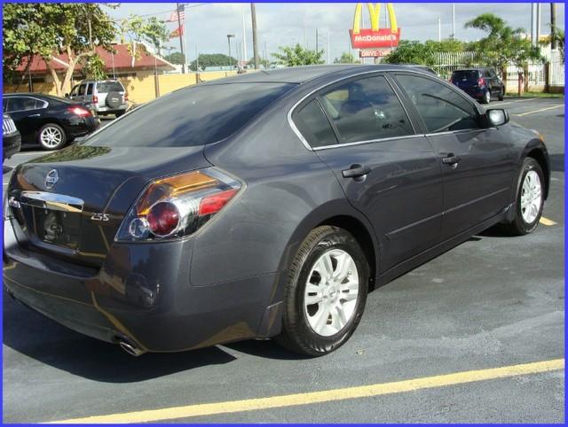 Nissan Altima 2011 photo 5