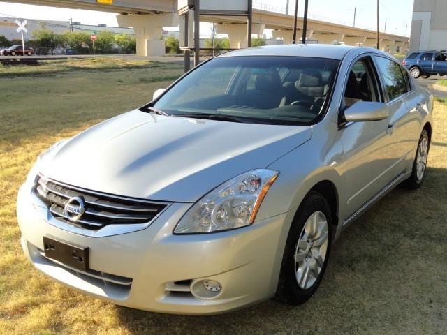 Nissan Altima Unknown Sedan