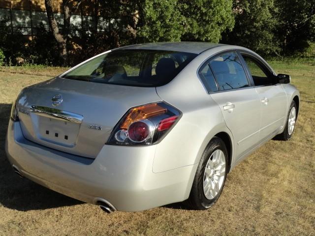 Nissan Altima 2011 photo 5