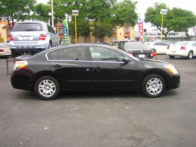 Nissan Altima 2011 photo 10