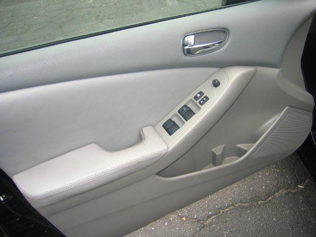 Nissan Altima 2011 photo 5