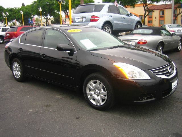 Nissan Altima 2011 photo 9