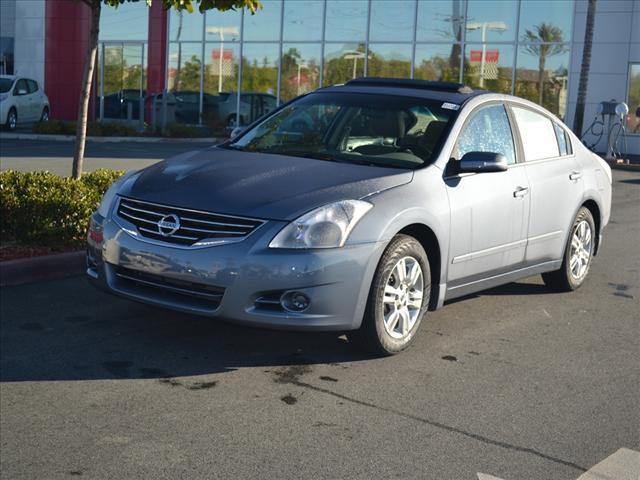 Nissan Altima 2012 photo 1