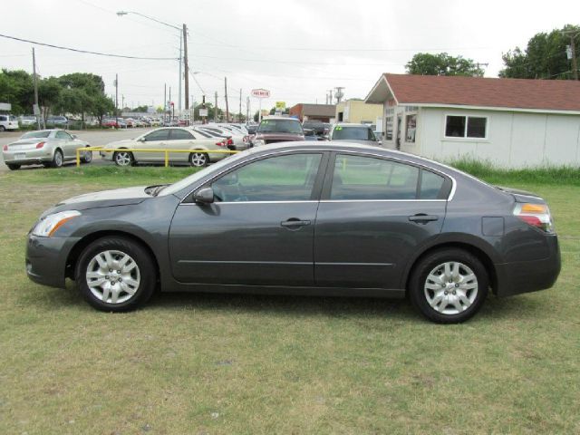 Nissan Altima 2012 photo 1