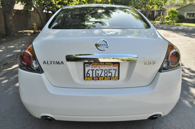 Nissan Altima GS-R Sedan