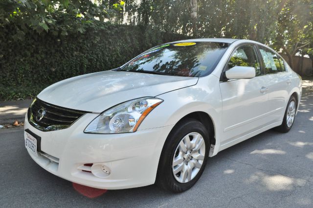 Nissan Altima 2012 photo 3