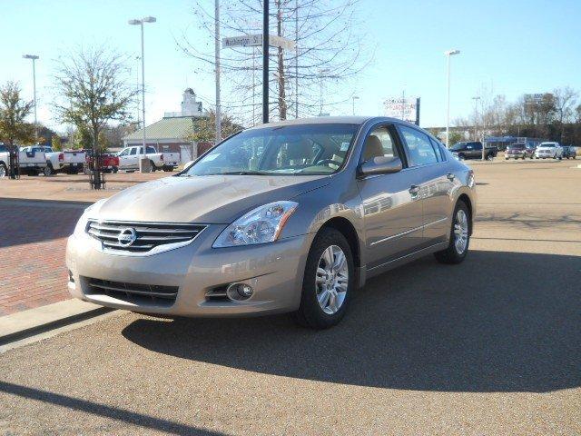 Nissan Altima Unknown Sedan