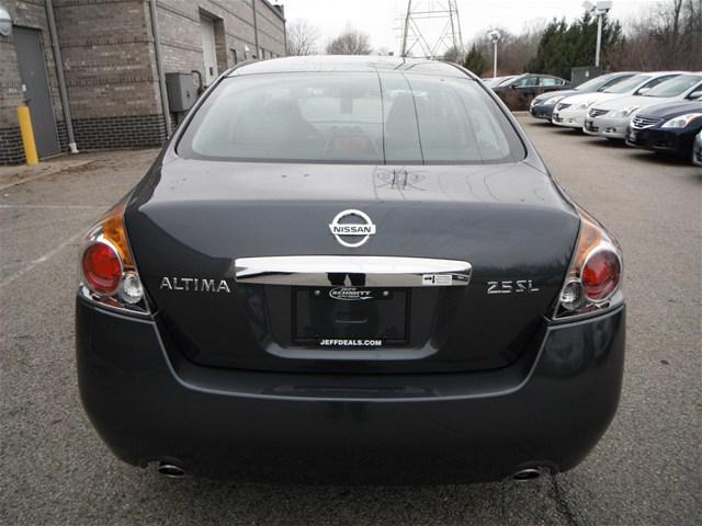 Nissan Altima 2012 photo 1