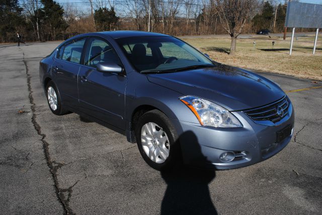 Nissan Altima 2012 photo 1