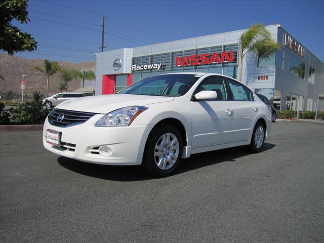 Nissan Altima 2012 photo 1