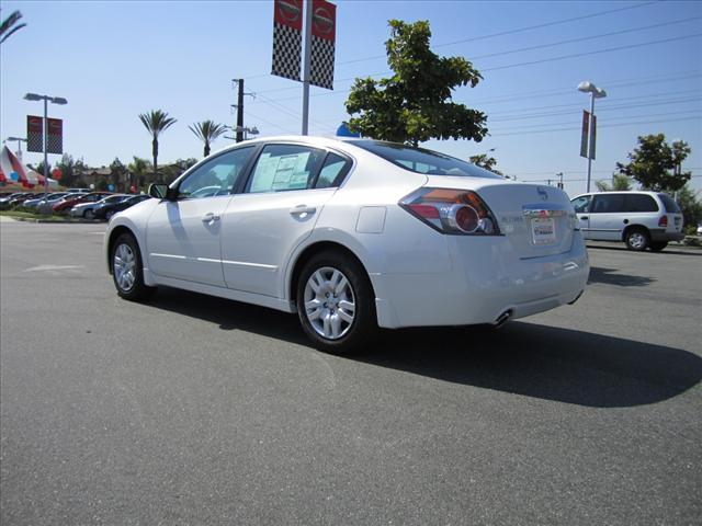 Nissan Altima 2012 photo 3