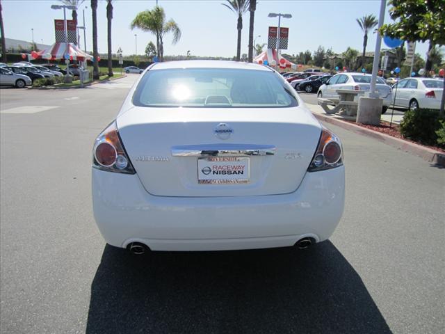 Nissan Altima 2012 photo 4