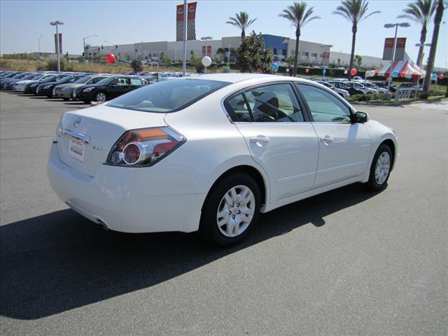 Nissan Altima 2012 photo 5