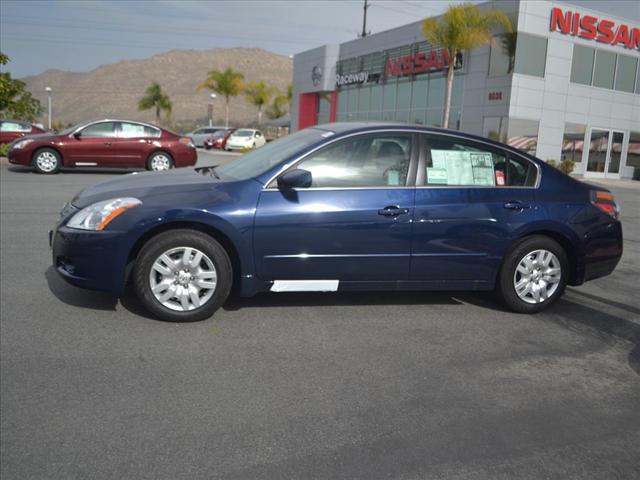 Nissan Altima 2012 photo 1