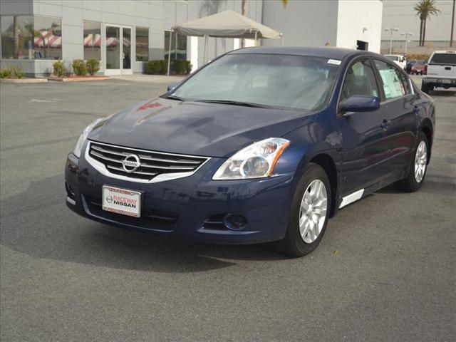 Nissan Altima 2012 photo 2