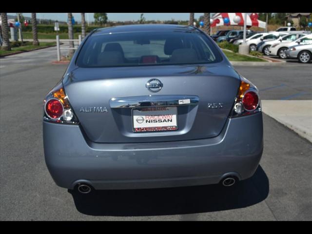 Nissan Altima 2012 photo 4