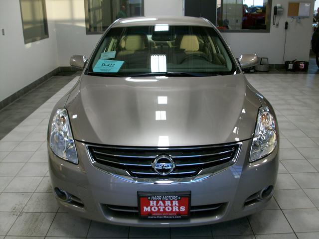 Nissan Altima 2012 photo 4