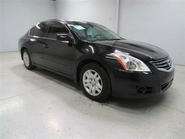 Nissan Altima Pickupslt Quad Cab SWB 4WD 4x4 Truck Sedan