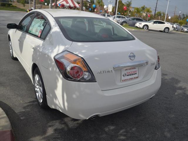 Nissan Altima 2012 photo 3