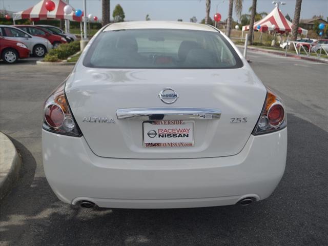 Nissan Altima 2012 photo 4