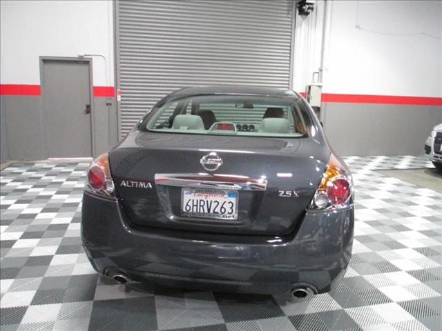 Nissan Altima 2012 photo 1