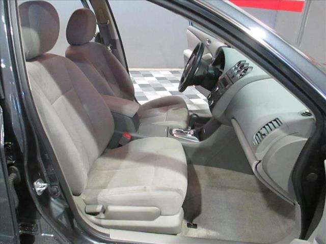 Nissan Altima 2012 photo 24