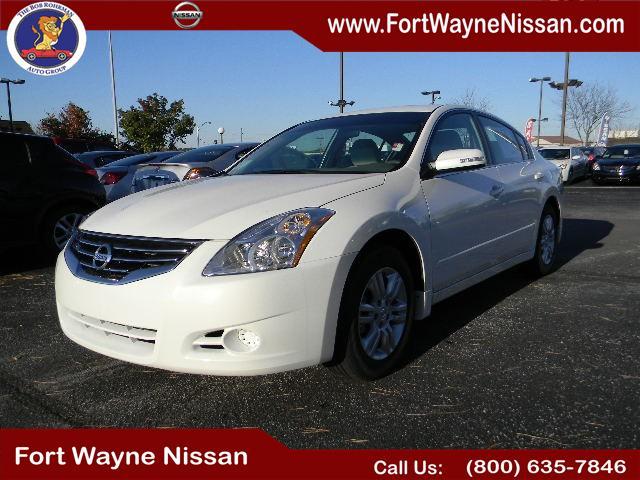 Nissan Altima Pickupslt Quad Cab SWB 4WD 4x4 Truck Sedan