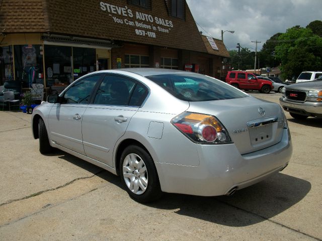 Nissan Altima 2012 photo 2