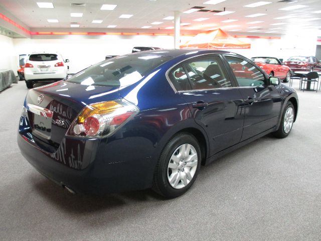 Nissan Altima 2012 photo 3