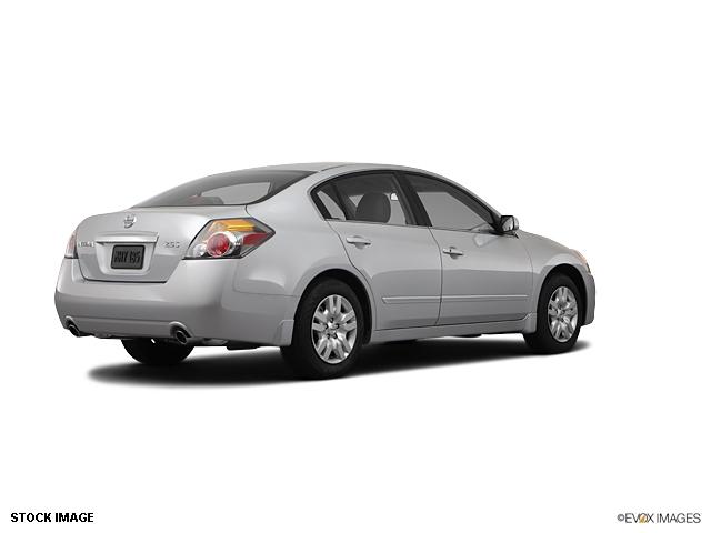 Nissan Altima 2012 photo 1