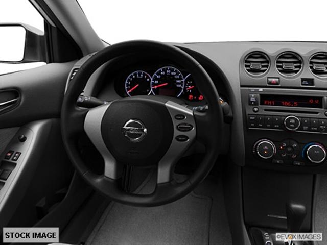 Nissan Altima 2012 photo 2