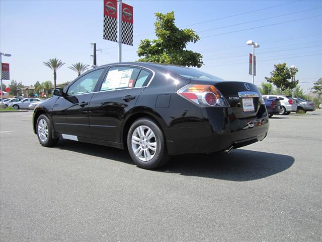 Nissan Altima 2012 photo 3