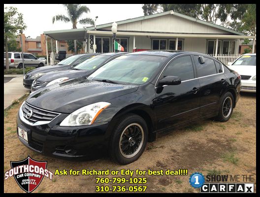 Nissan Altima 2012 photo 1